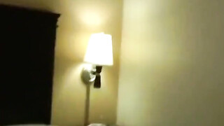 Hij neukte haar heel diep in die strakke kont van haar