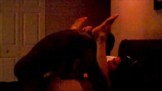 Verborgen camera geïnstalleerd door manlief filmt vrouw die vreemdgaat met BBC