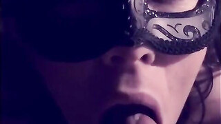 Slow motion grote cumshot in de mond van de vrouw