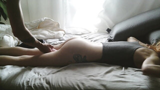 Van achteren diep in haar poesje gaan