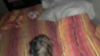 Italiaanse vrouw houdt van anale seks met gekreun en anale creampie