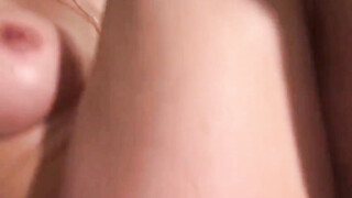 Prachtige slet vrouw in echte amateur cuckold seks