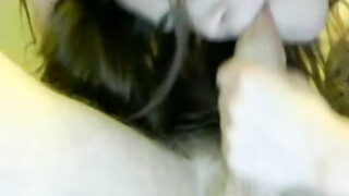 Webcam amateur pijpbeurt met een schattige vrouw