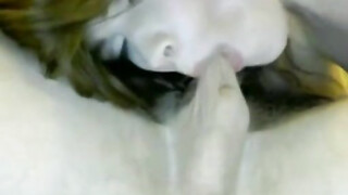 Webcam amateur pijpbeurt met een schattige vrouw