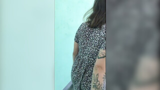 Seks met vriendin op openbare gang