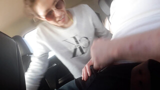 Ik heb mijn vrouw overtuigd om seks te hebben in de auto