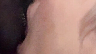 Getrouwde volwkonten vrouw ontmoet zwarte man voor extra huwelijksrelatie