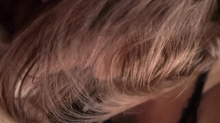 Close-up seksinteractie met verleidelijke dame