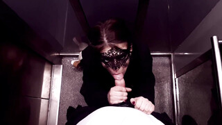 Fellatio en seks in de kleedkamer van Mall