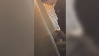 Geil amateurkoppel betrapt op seks na een feestje en in het geheim gefilmd